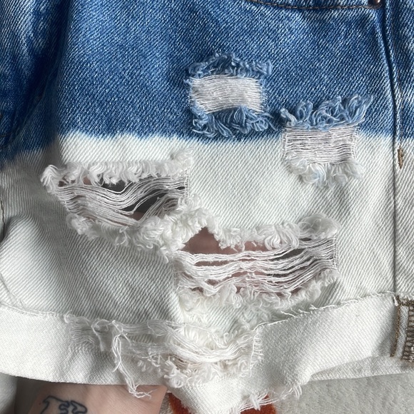 Two Tone Mom Short - Picture 5 of 5